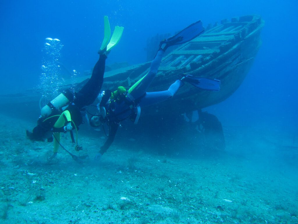 Wreck diving